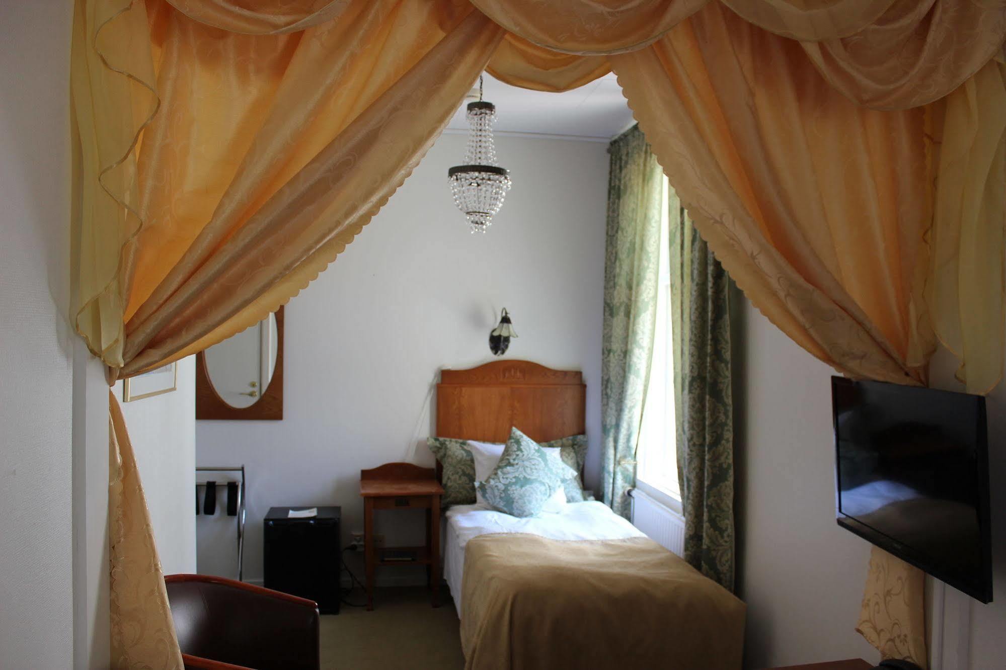 Hotell Laeckoe Lidköping Kültér fotó